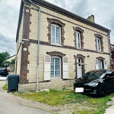 Studio 12 Proche Centre Ville Avec Wifi Parking Troyes Exterior foto