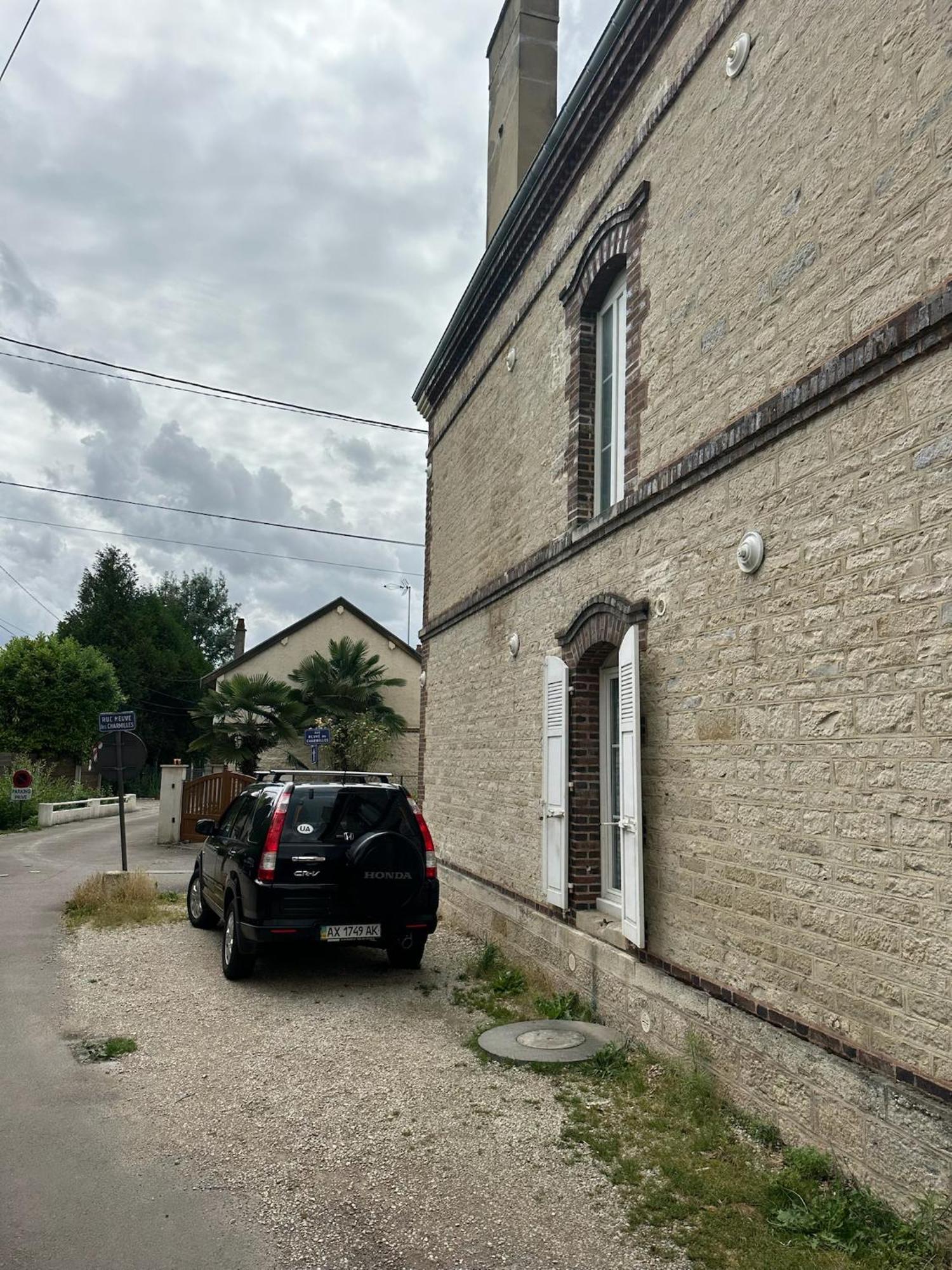 Studio 12 Proche Centre Ville Avec Wifi Parking Troyes Exterior foto